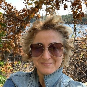 Meet your Posher, Nesrin